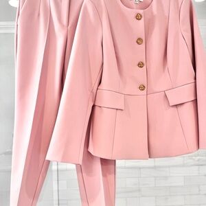 🌸Pink Women's Pants Suit with Gold Buttons   NWOT 🌸